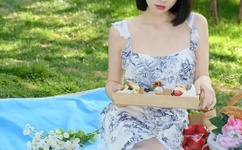 浴室里强摁做开腿呻吟的漫画